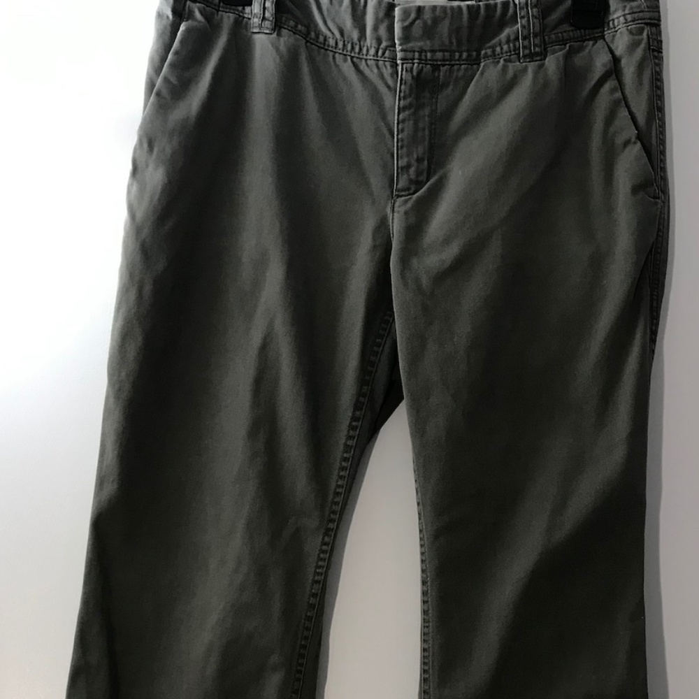 London jeans green chinos size 4 Marissa fit